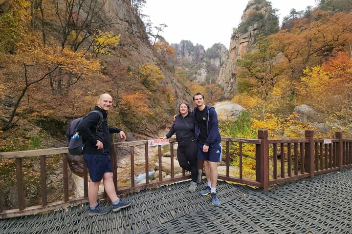 9-Day Korea Mountain Trek: Seoraksan, Odaesan & Bukhansan with Temple Stay photo 6