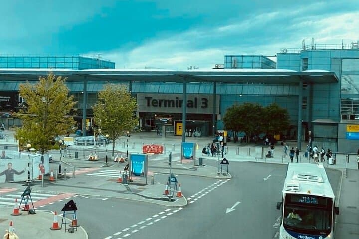 Central London to Stansted Airport Private Transfer: Door-to-Gate Reliability photo 4