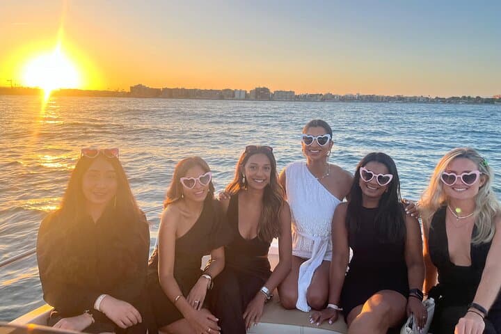 Sunset Cruise in Torrevieja: Exclusive Boat with Cava photo 4