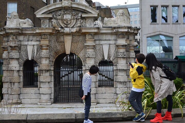 Latin Quarter Self‑Guided Family Tour in Paris — Interactive Kids’ Adventure