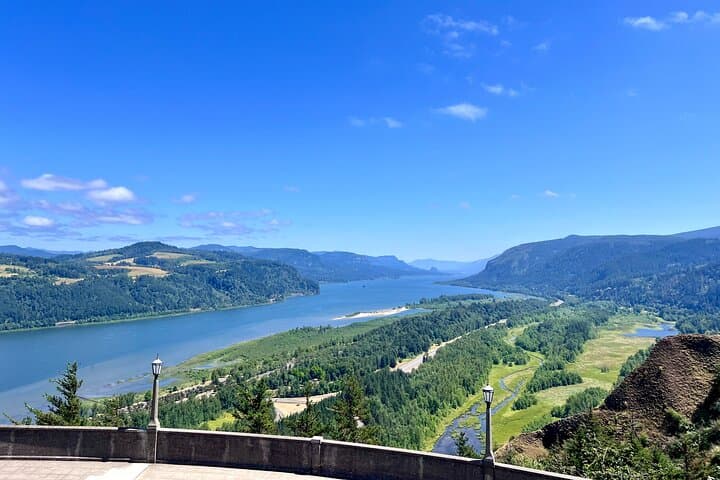 Private Tour of Multnomah Falls and Columbia Gorge — Guided Half-Day from Portland photo 3