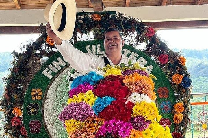 Inside Santa Elena: A Private Medellín Silleteros & Flower Farm Experience