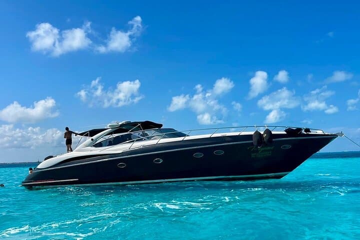 Private Sunseeker 60 Yacht Charter in Cancun — Isla Mujeres & Snorkel Options