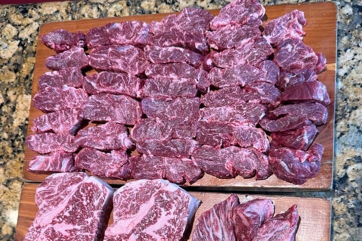 Majang Meat Market Tour & Premium Hanwoo BBQ in Seoul photo 5