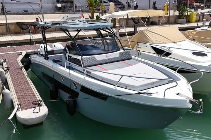 Private Maltese Coastal Cruise: Hidden Bays, Snorkel Stops & Local Flavors