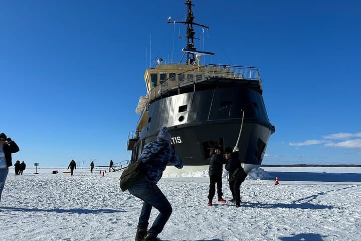 Icebreaker Arktis Cruise from Rovaniemi: Kemi Icebreaking & Ice-Floating Adventure photo 6