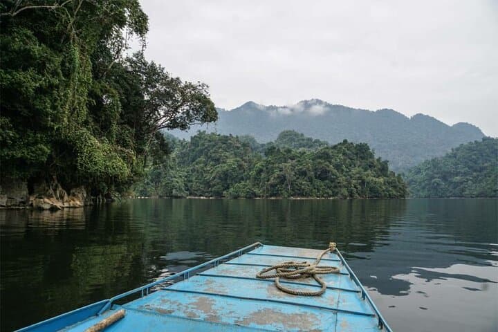 2-Day Ba Be Lake Boat & Motorbike Tour from Hanoi — Bo Lu Homestay, Caves & Waterfalls