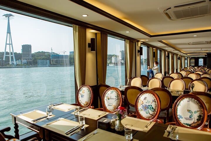 VIP Ha Long Bay Day Cruise — Buffet Lunch, Titop Island & Sung Sot Cave photo 6