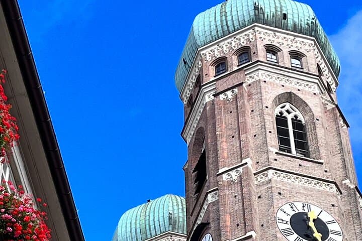 Private Munich E-Bike Tour: English Garden, Eisbach Surfing & Beer Garden Lunch photo 2