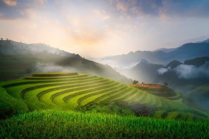Overnight Sapa Trek from Hanoi — 2-Day Sleeper Bus & Hotel Trekking Tour photo 4
