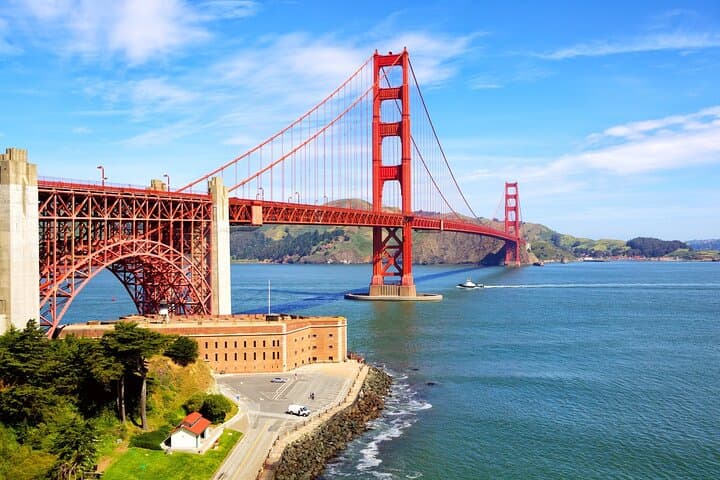 San Francisco Downtown Walking Tour with Bay Cruise — 3-Hour Guided Experience