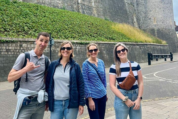 Private 3-Hour Windsor Town and Castle Tour with Local Guide photo 6