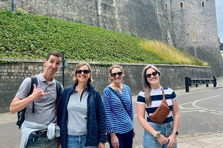 Private Windsor Walking Tour with Local Guide — Windsor Castle, Eton & Thames photo 3