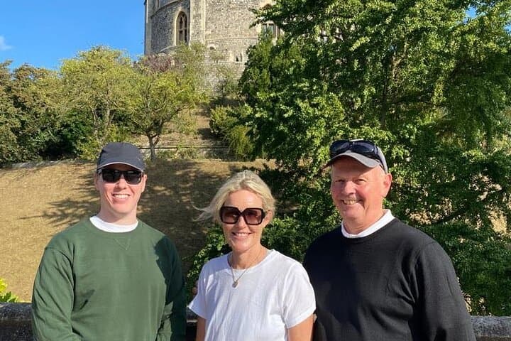Private Windsor Walking Tour with Local Guide — Windsor Castle, Eton & Thames photo 6