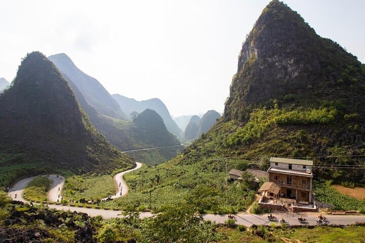 4-Day Ha Giang Loop Motorbike Tour from Hanoi — Ma Pi Leng, Homestays & Nho Que River