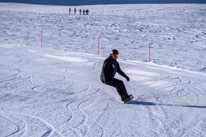 Half-Day Private Snowboarding Lesson in Verbier — Afternoon Coaching on the 4 Vallées photo 3