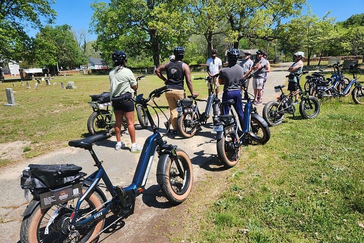 Raleigh Guided E‑Bike Tour on the Mountains‑to‑Sea Trail — 2‑Hour Greenery, Scenery & Mindfulness photo 4