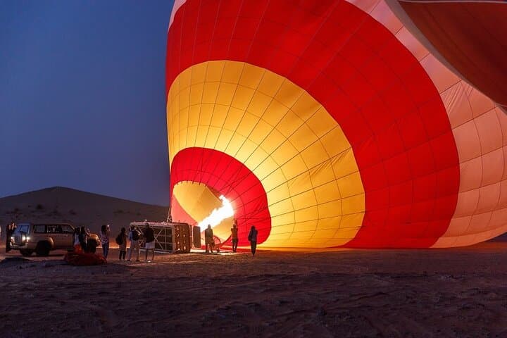 Dawn Desert Balloon Ride Over Dubai: Falcon Flights, Breakfast & Dune Views photo 2
