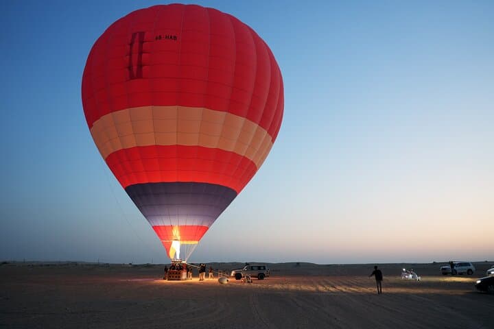 Dawn Desert Balloon Ride Over Dubai: Falcon Flights, Breakfast & Dune Views photo 3