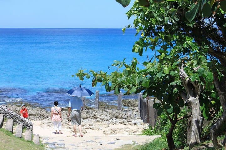Kenting & Pingtung One-Day Tour from Kaohsiung — Eluanbi, Longpan, Sand Island & Hot Springs photo 5