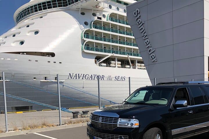 Private 3-Hour Hamburg VIP Driving Tour with a Former Policeman photo 6