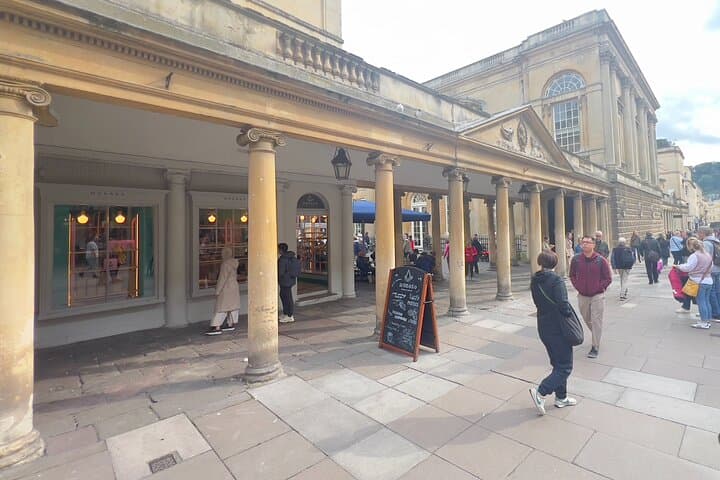 Private Full-Day Trip to Stonehenge, Bath and the Cotswolds from London photo 3