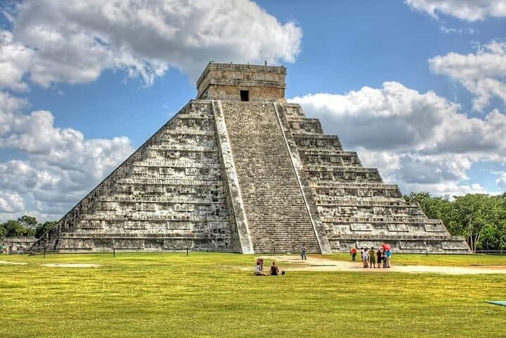 Full-Day Chichén Itzá, Cenote & Valladolid from Cancún: History, Swim, and Colonial Streets photo 2