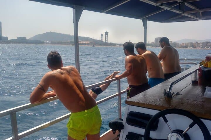 Private Pedal-Boat Cruise in Valencia — Cycle Boats, Swim & Sangria photo 5