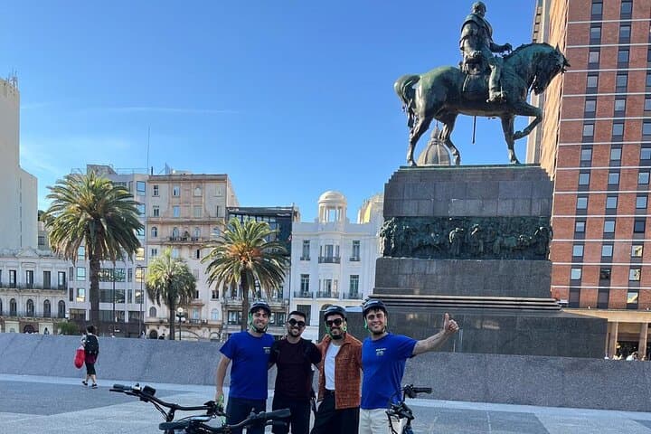 Montevideo Electric Bicycle Tour: Rambla, Prado and Ciudad Vieja by E-Bike photo 5