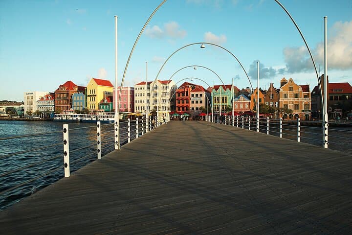 Willemstad Shop and Beach Tour: Punda, Chobolobo & Mambo Beach photo 6