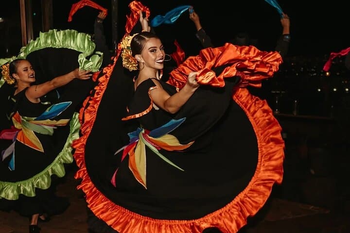 Night Tica: San José Gastronomy & Folk Dance Show with Dinner