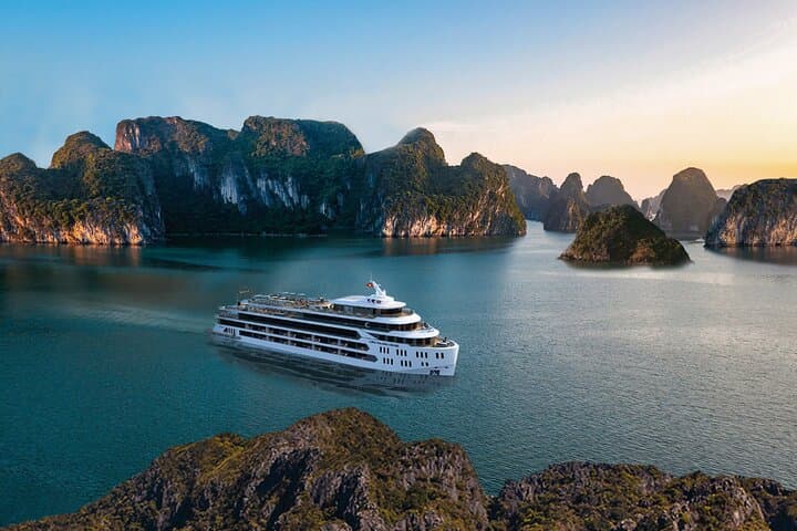 Luna Halong Luxury Day Cruise — Best Halong Bay Day Trip from Hanoi photo 2