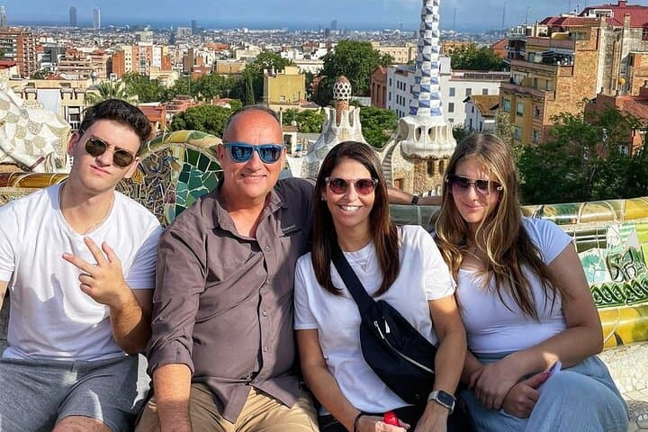 Park Guell Small Group Guided Tour: Skip-the-Line Gaudi Highlights in Barcelona