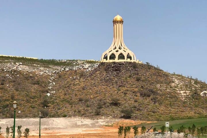 Khorfakkan Full-Day Private City Tour: Waterfall, Beach & Najd Al Maqsar photo 3