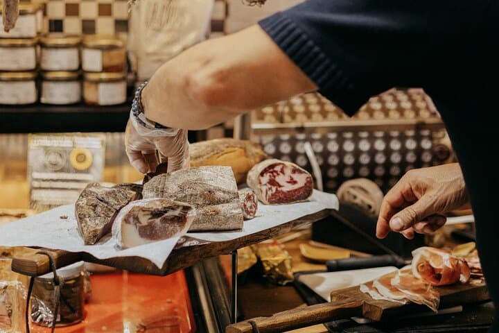 lyon-old-town-private-gourmet-walking-tour photo 3