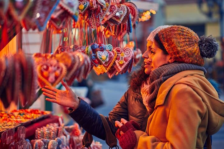 Bordeaux Christmas Market Scavenger Hunt: Unusual Track Game Experience photo 3