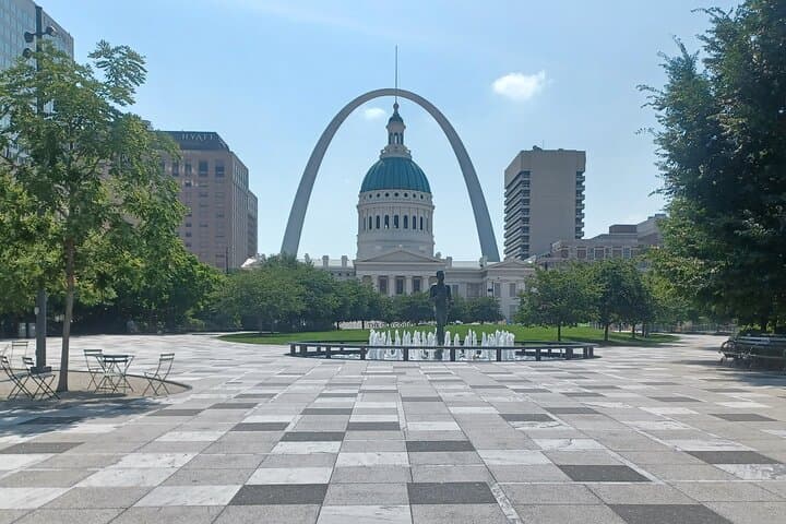 Downtown St. Louis Smartphone Audio Walking Tour — Self-Guided History & Architecture photo 2