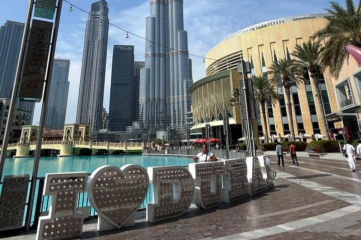 Dubai 6-Day Shared Tour: Burj Khalifa, Desert Safari & Abu Dhabi Highlights