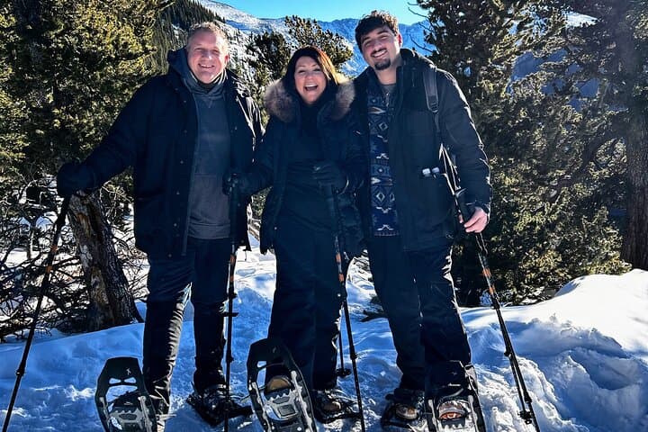 Discover Colorado’s Winter Wonderland: Echo Lake Snowshoeing Adventure photo 4