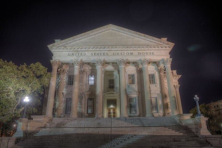 Charleston Haunted Pub Crawl: Ghosts, Grog, and Colonial Secrets photo 3