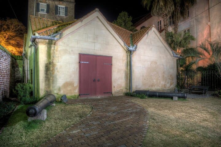 Death and Depravity Ghost Tour Charleston: Dark History Walking Tour photo 6
