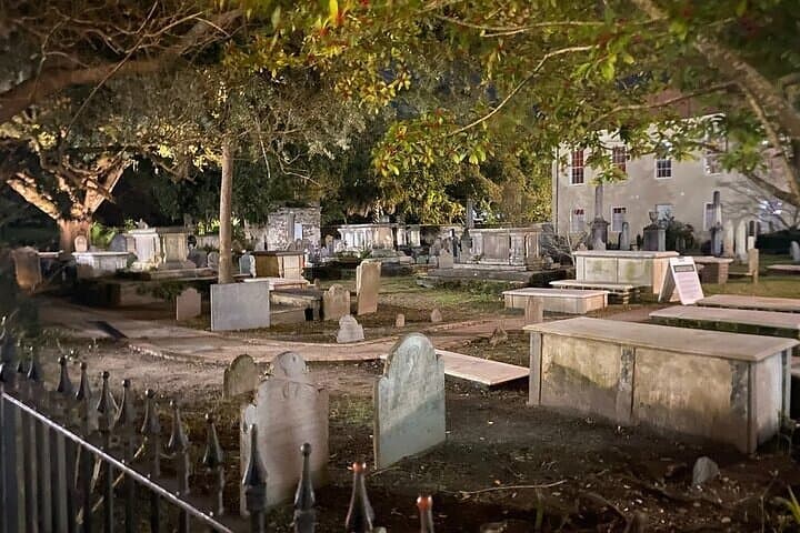 Charleston Ghosts of Liberty Guided Walking Tour: Twilight History & Hauntings photo 3
