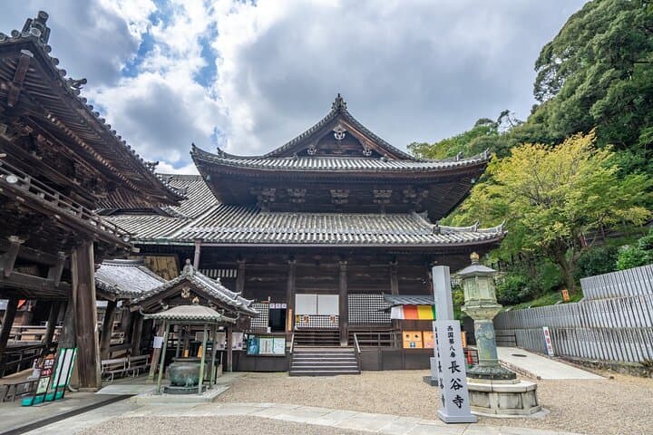 Relaxed Nara Day Tour: Hasedera & Murouji Temples from Osaka