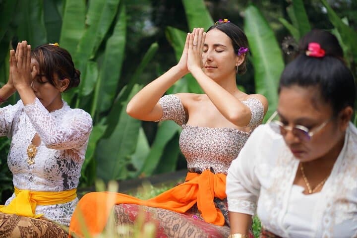 Touch Usadha: Balinese Usadha Spiritual Healing Session in Ubud photo 5