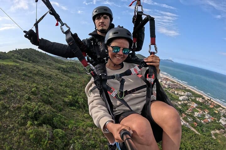 Tandem Paragliding Over Praia Brava: Tandem Flights Above Northern Florianópolis photo 3