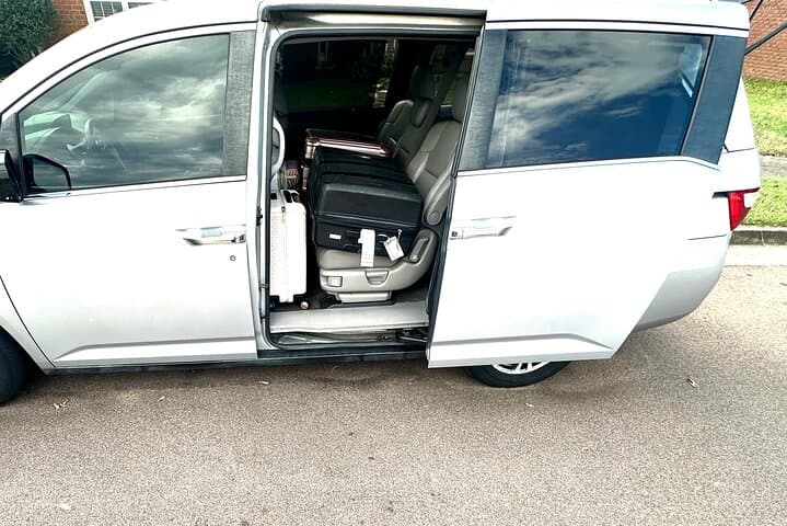 Memphis Door-to-Door Luggage Storage & Private Transfer photo 6