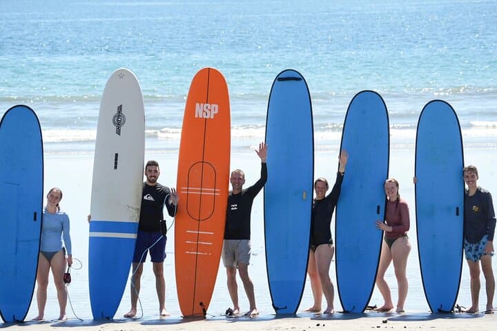 Family Surf Lessons in Playa Sámara: Beginner-Friendly Waves & Certified Instructors