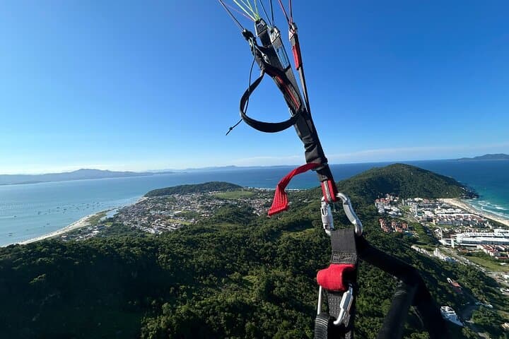Tandem Paragliding Over Praia Brava: Tandem Flights Above Northern Florianópolis photo 6