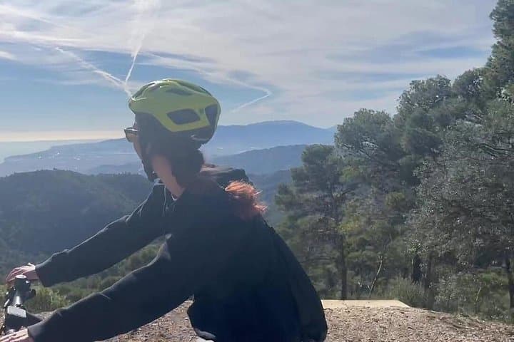 Mountain E-Bike Rental in Málaga: Huelin Beach to Montes Trails photo 4
