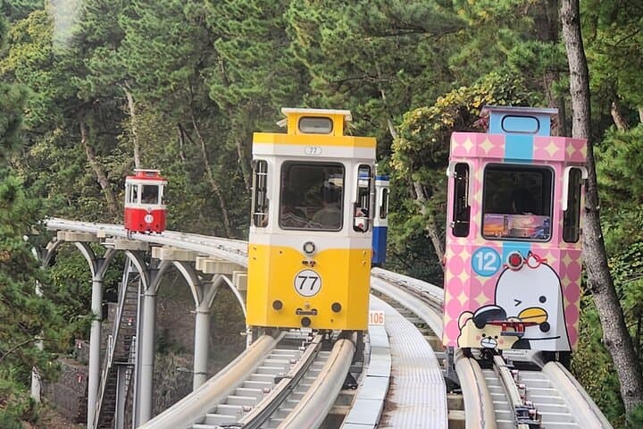 Busan Food & Sky Capsule Tour: Haeundae Kimchi Class and Coastal Sky Ride